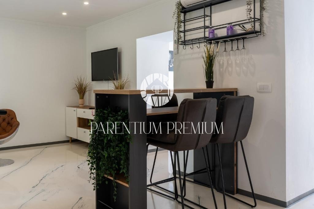 Casa ristrutturata con piscina in un ambiente tranquillo