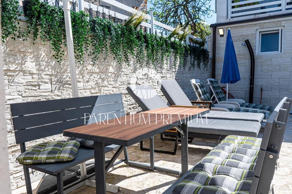 Casa ristrutturata con piscina in un ambiente tranquillo