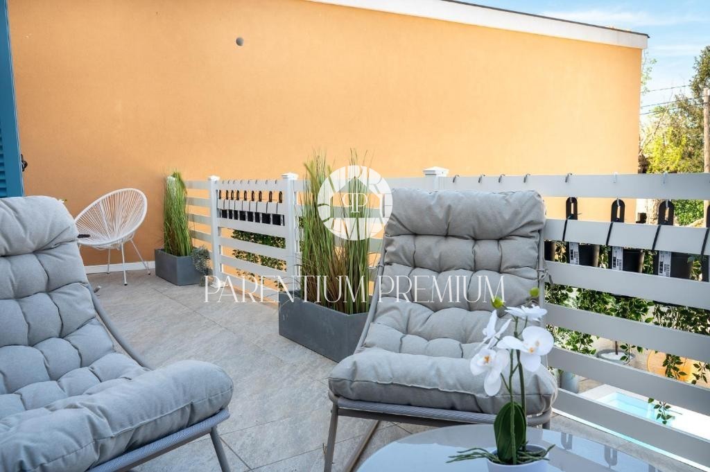 Casa ristrutturata con piscina in un ambiente tranquillo