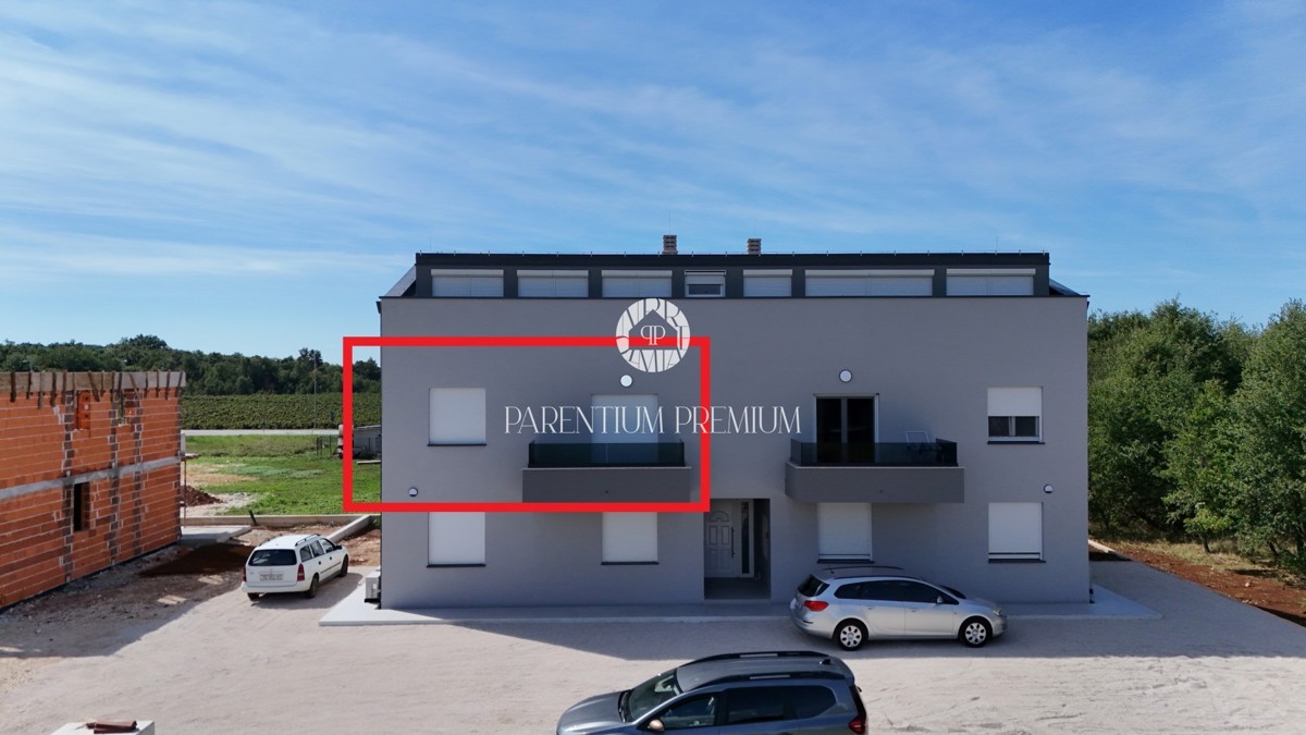 Nuovo appartamento moderno al 1° piano con 2 terrazze vicino a Parenzo