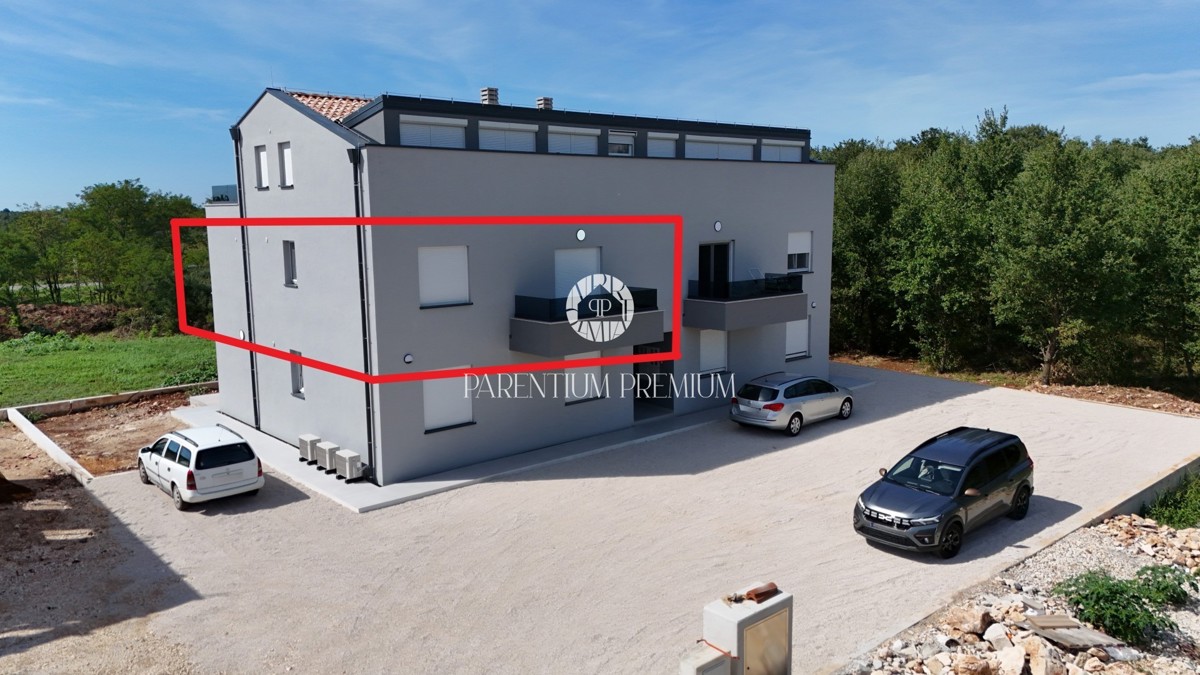 Nuovo appartamento moderno al 1° piano con 2 terrazze vicino a Parenzo