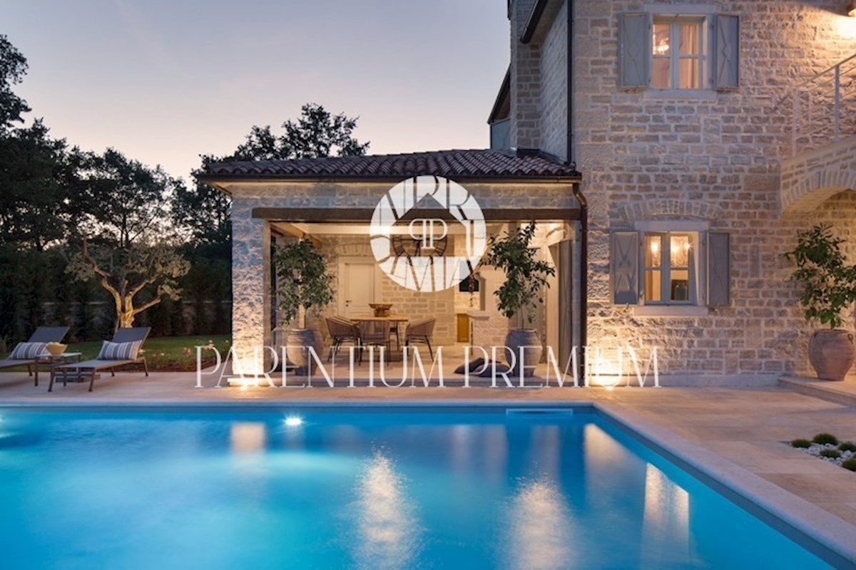 Villa di lusso con piscina in un posto tranquillo