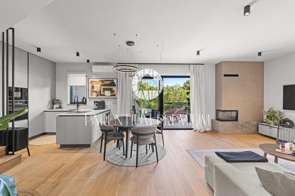 Villa moderna di qualità con piscina riscaldata a 800 metri dal mare