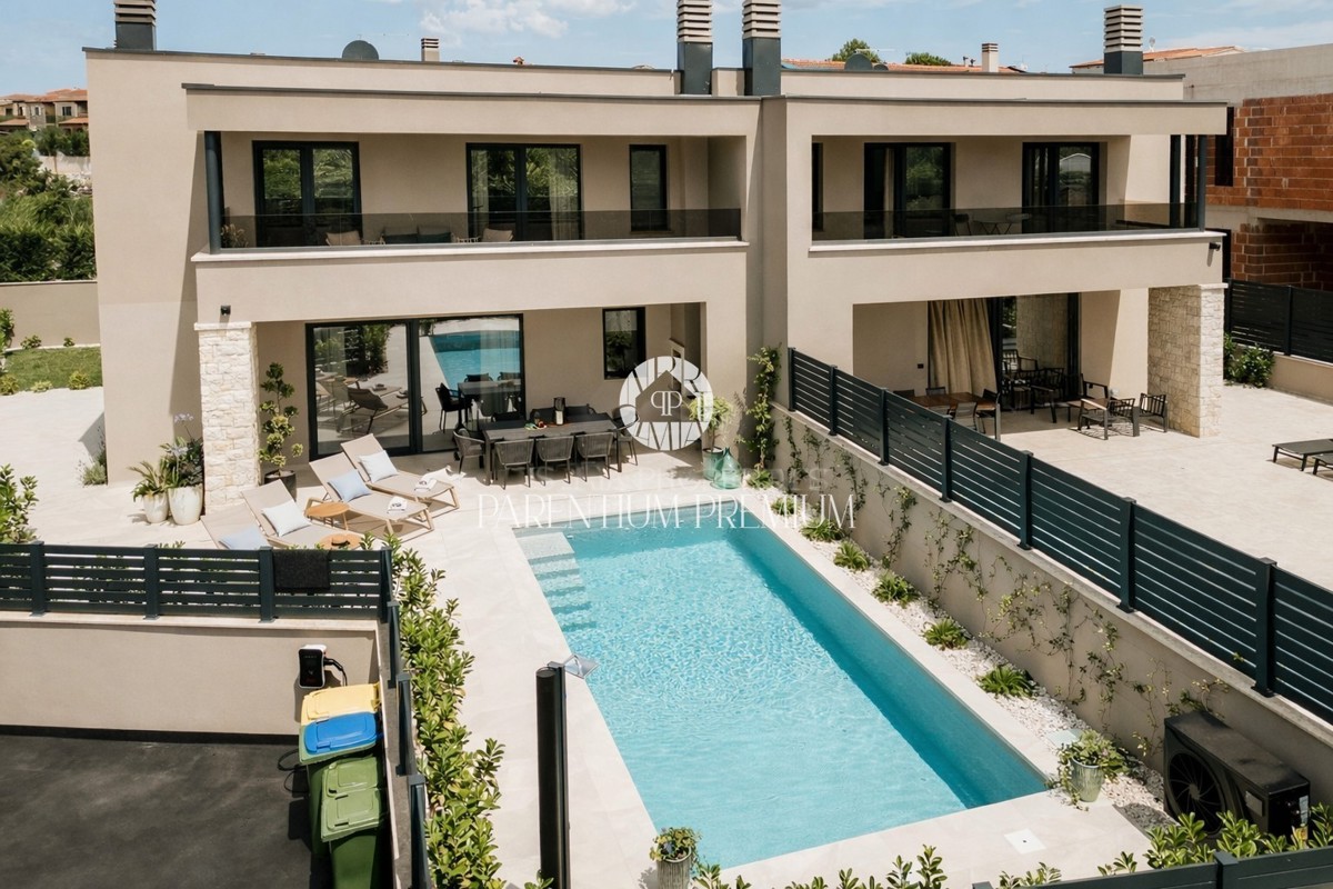 Villa moderna di qualità con piscina riscaldata a 800 metri dal mare