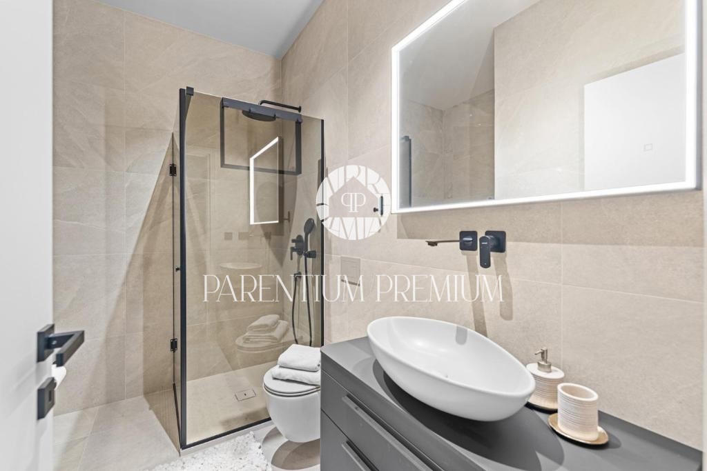 Villa moderna di qualità con piscina riscaldata a 800 metri dal mare