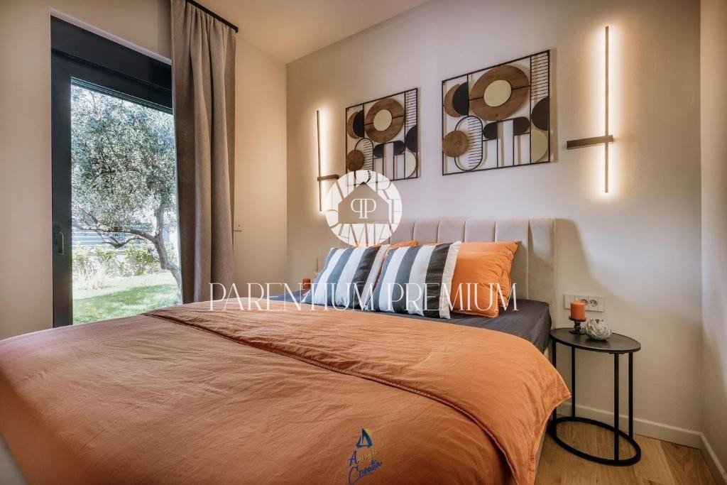 Villa moderna di qualità con piscina riscaldata a 800 metri dal mare