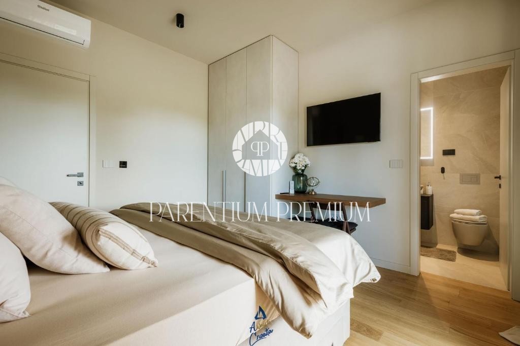 Villa moderna di qualità con piscina riscaldata a 800 metri dal mare