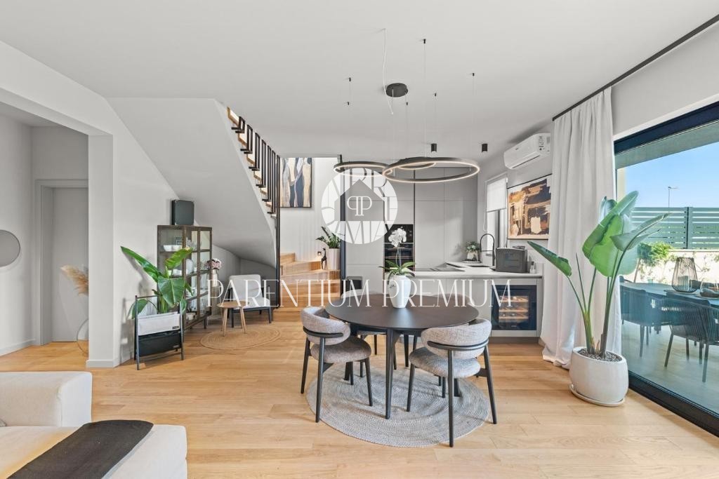 Villa moderna di qualità con piscina riscaldata a 800 metri dal mare