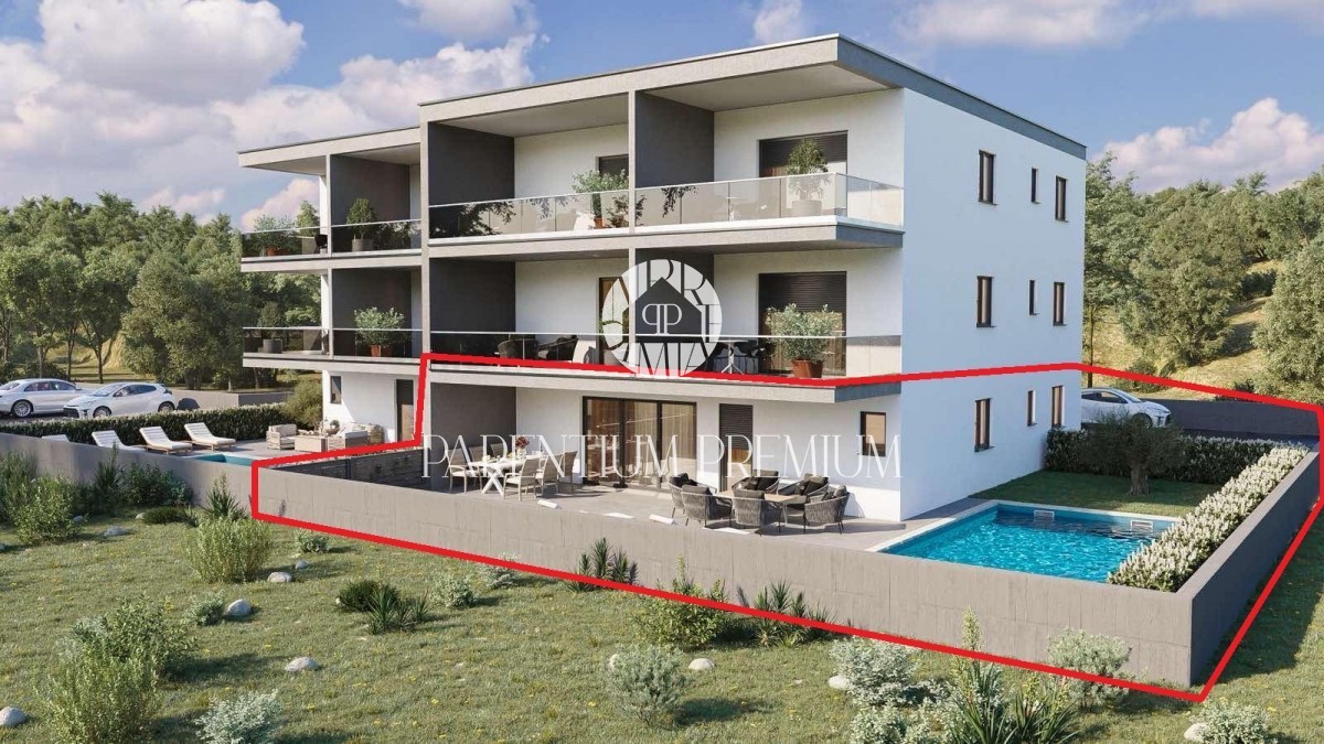 Lussuoso appartamento al piano terra con piscina, a 700 mt dal mare e dal porto turistico