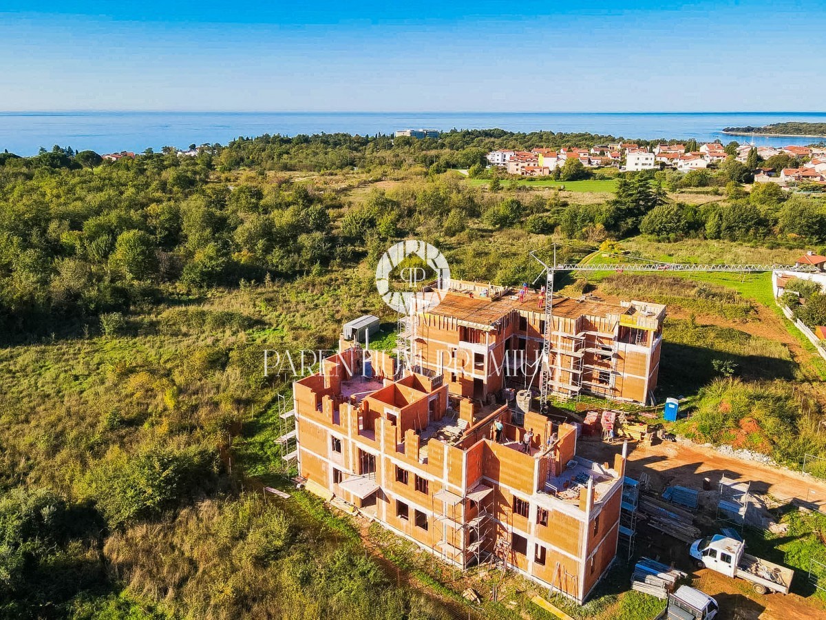 Attico moderno con vista panoramica sul mare e sulla città