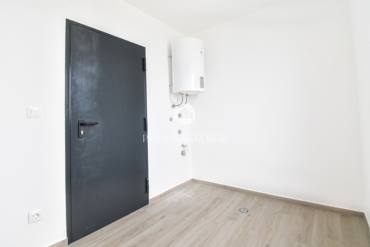 Appartamento con Due Camere da Letto e Vista Mare