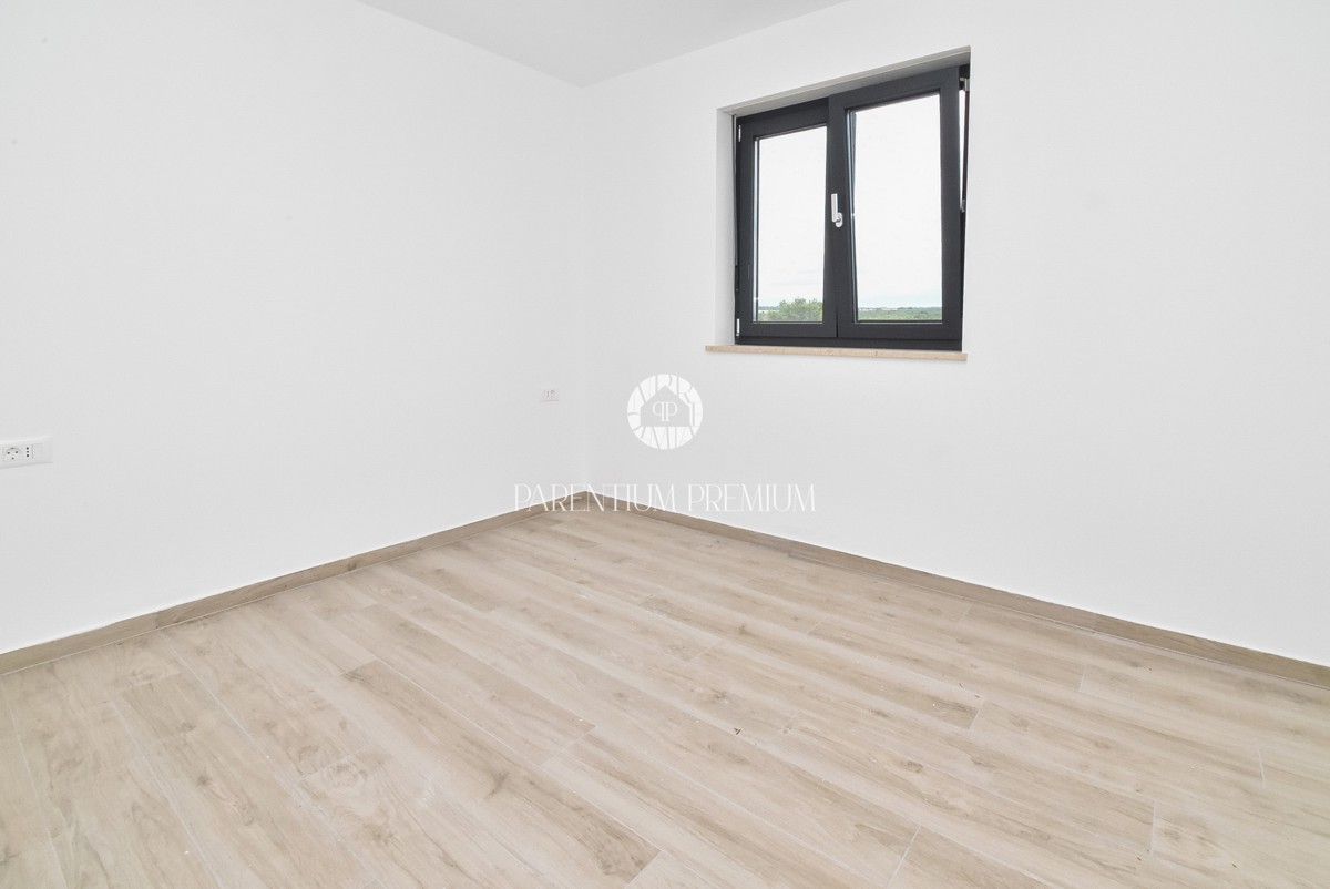 Appartamento con Due Camere da Letto e Vista Mare