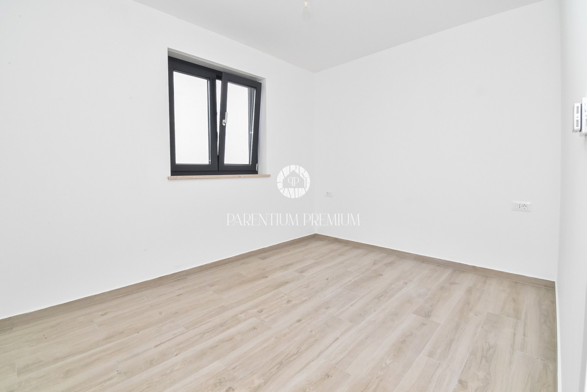 Appartamento con Due Camere da Letto e Vista Mare