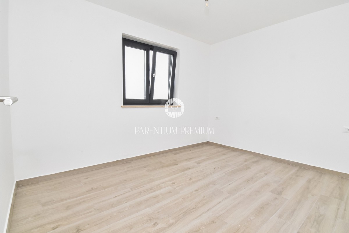 Appartamento con Due Camere da Letto e Vista Mare