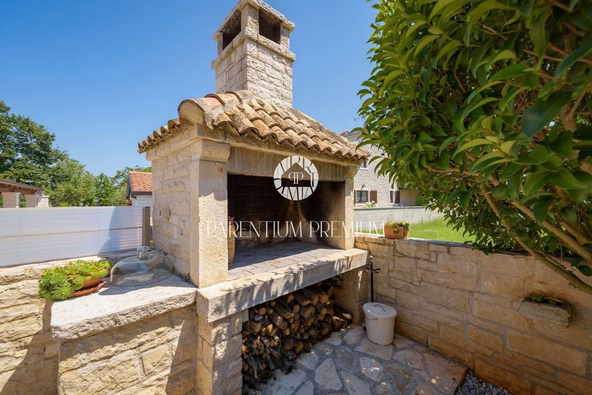 Bella casa indipendente in un tranquillo villaggio a 5 km dal centro