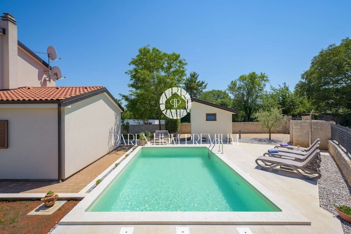 Bella casa indipendente in un tranquillo villaggio a 5 km dal centro