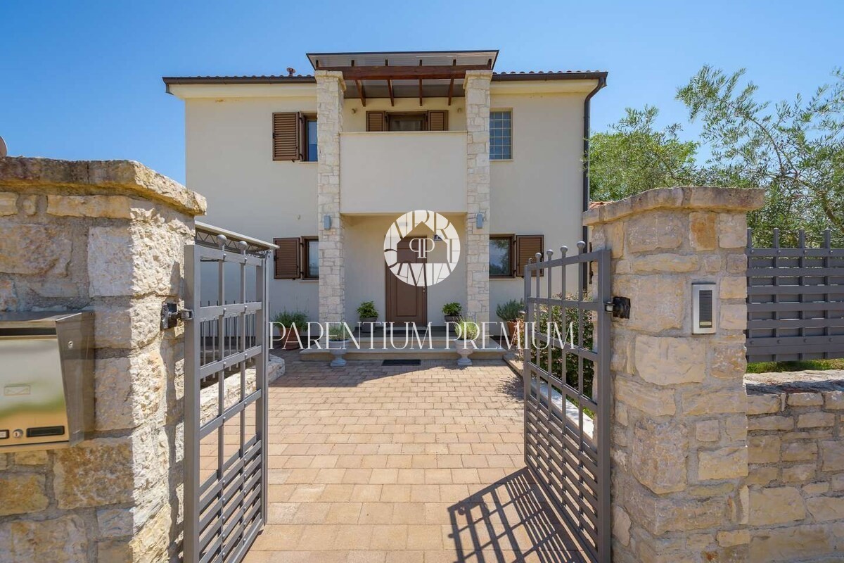 Bella casa indipendente in un tranquillo villaggio a 5 km dal centro