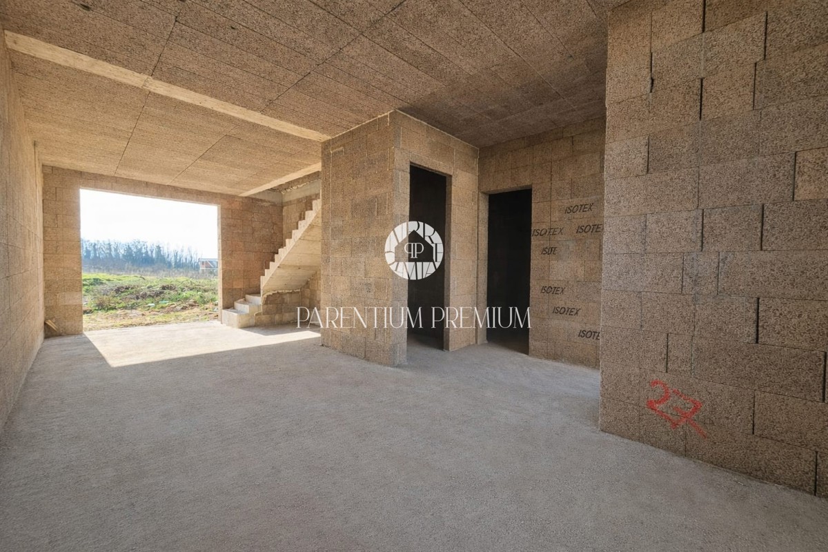 Costruzione ISOTEX di alta qualità – Casa ad alta efficienza energetica con vista mare