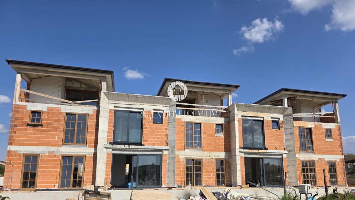 Casa mediterana a schiera a 2 km dal centro di Parenzo e dal mare