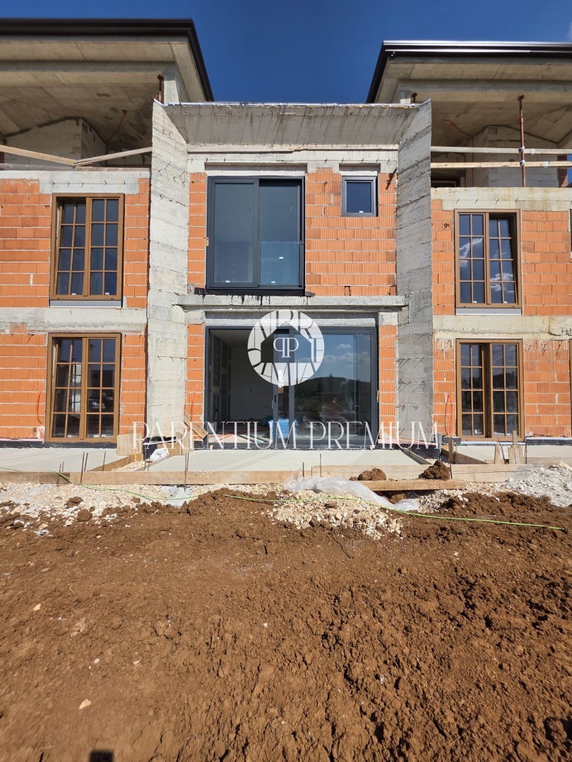 Casa mediterana a schiera a 2 km dal centro di Parenzo e dal mare