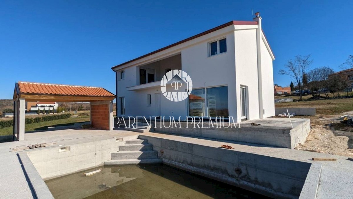 Casa familiare con piscina e vista mare