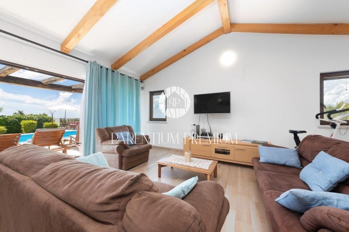 TOP Una villa con una bellissima vista sul mare e sulla campagna