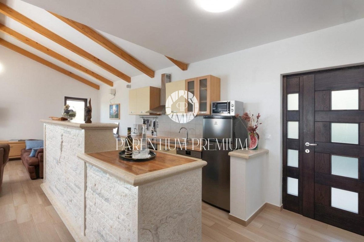 TOP Una villa con una bellissima vista sul mare e sulla campagna