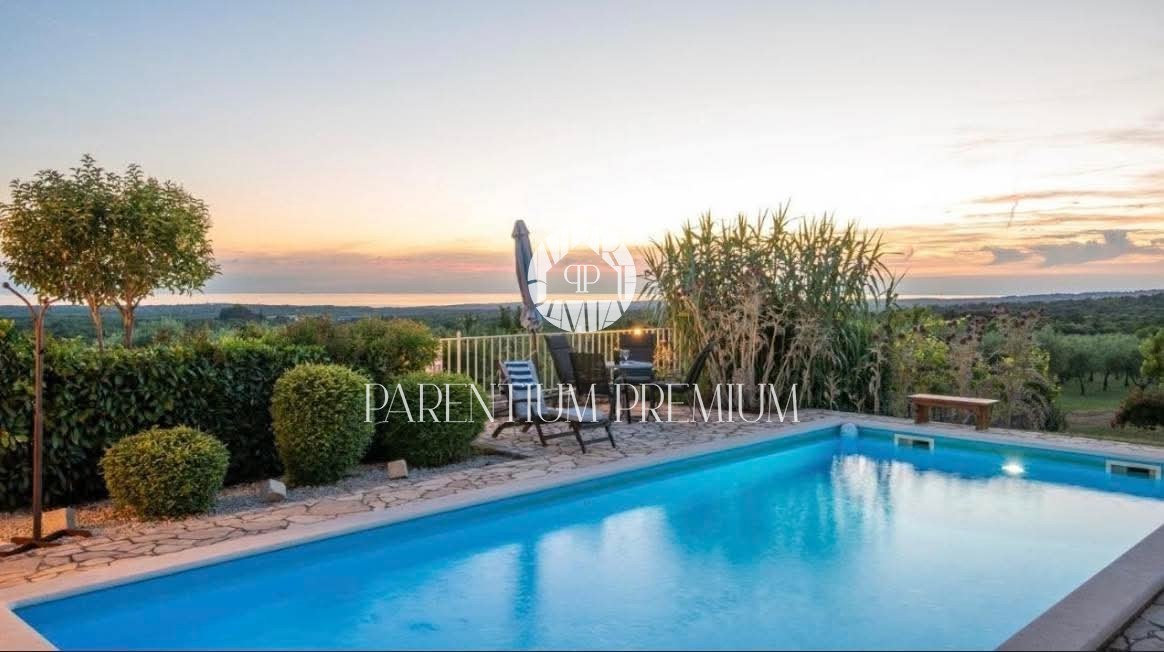 TOP Una villa con una bellissima vista sul mare e sulla campagna