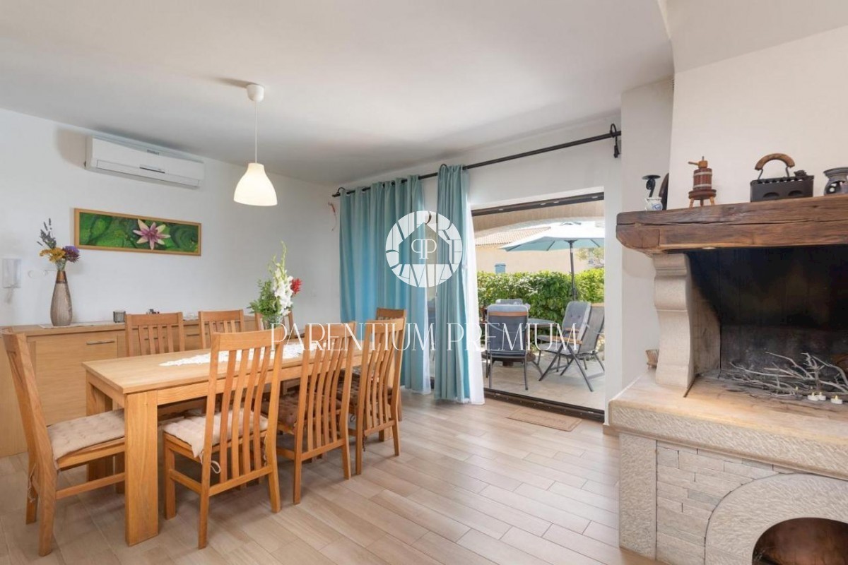 TOP Una villa con una bellissima vista sul mare e sulla campagna