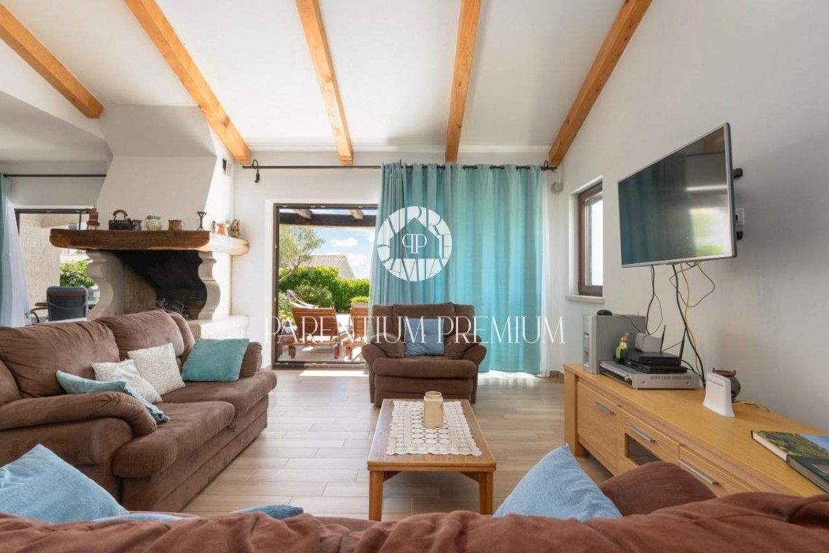 TOP Una villa con una bellissima vista sul mare e sulla campagna