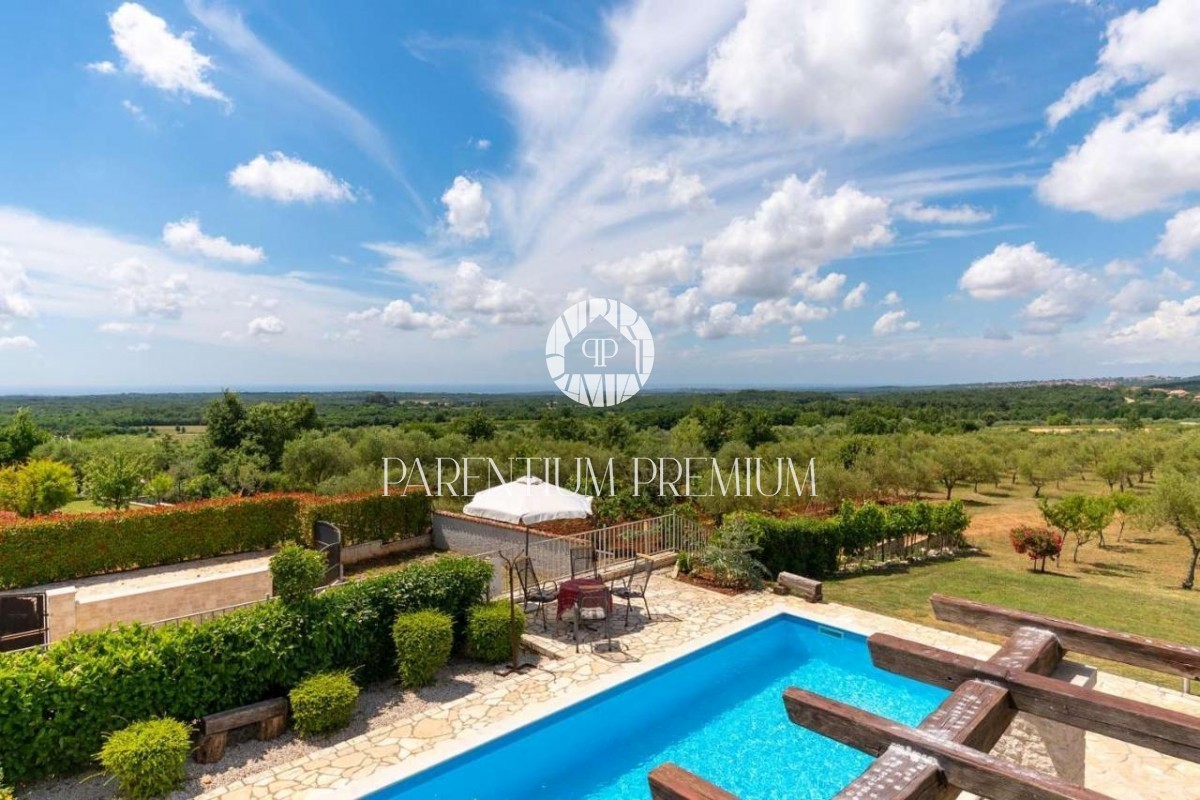 TOP Una villa con una bellissima vista sul mare e sulla campagna