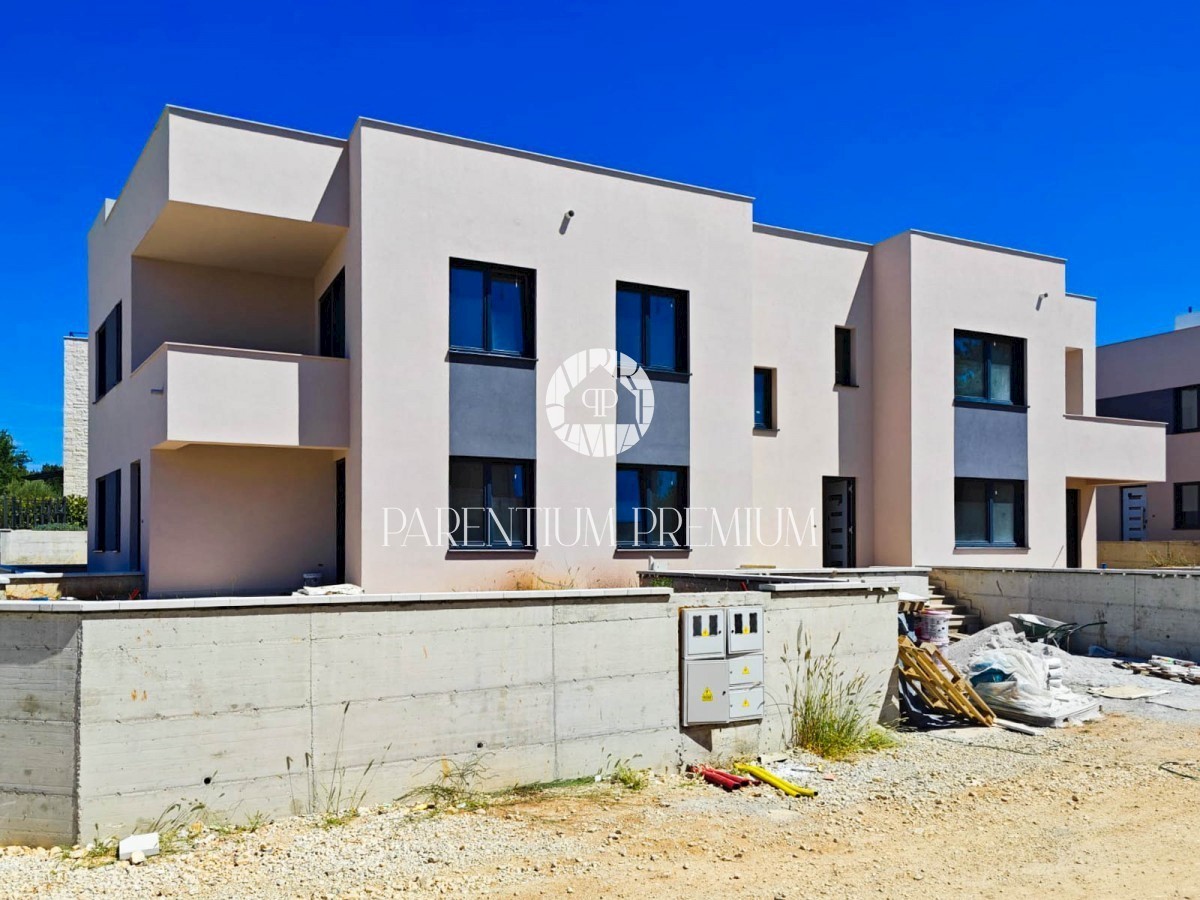 Appartamento di lusso con cortile in ottima posizione