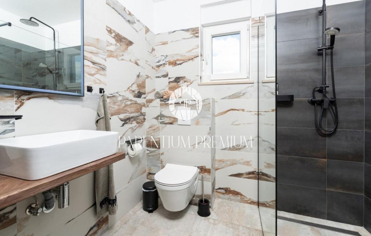 Casa con piscina e vista mare vicino a Parenzo