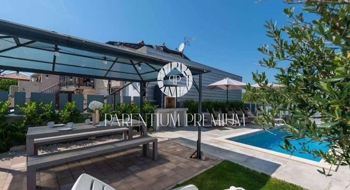 Casa con piscina e vista mare vicino a Parenzo