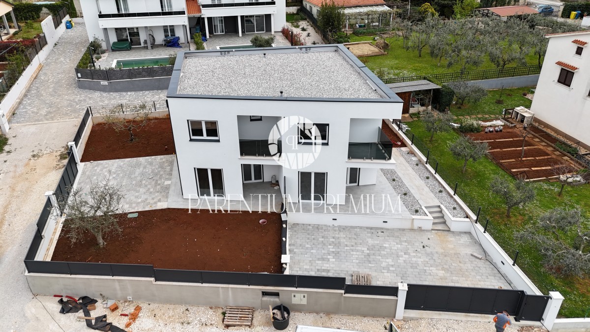 New Haus 3 km grom Poreč