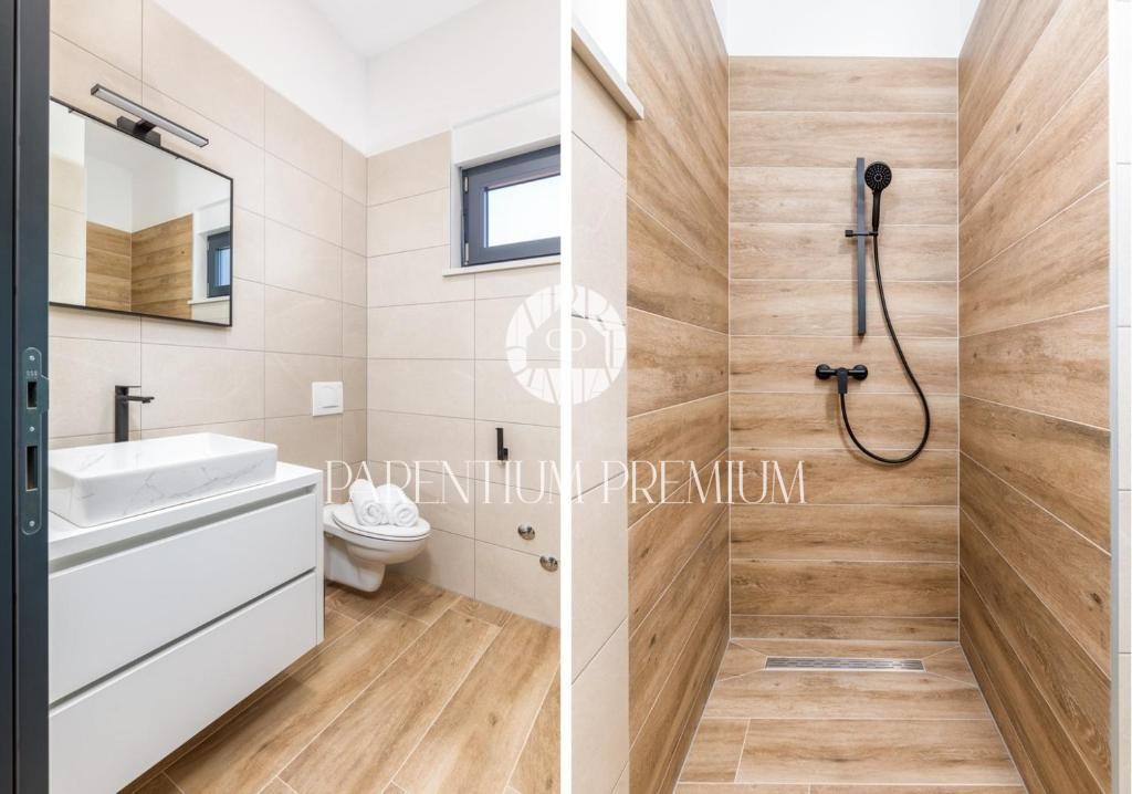 Villa moderna con piscina e splendida vista mare