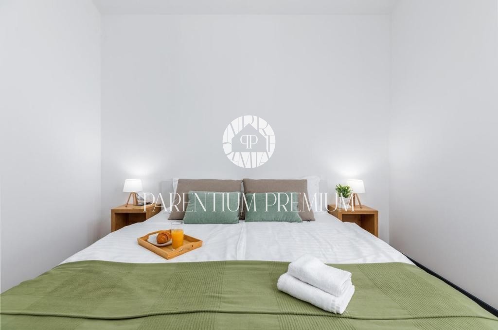 Villa moderna con piscina e splendida vista mare