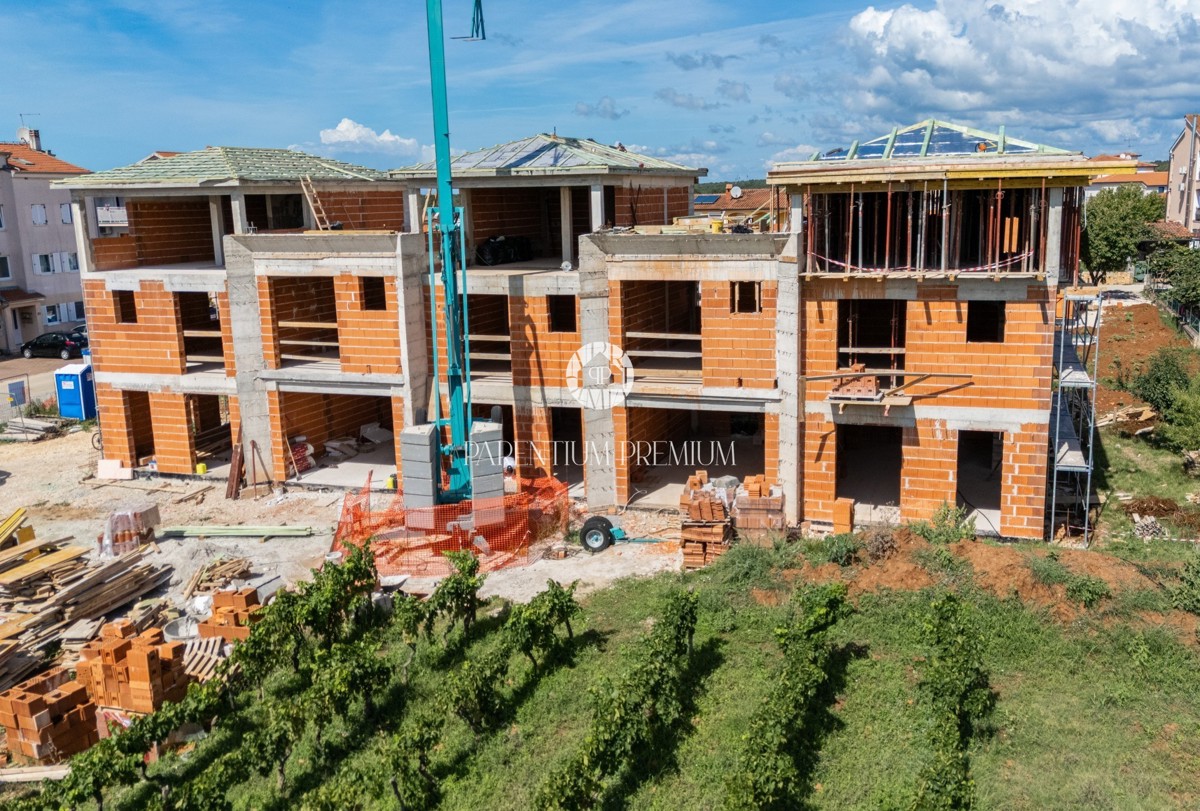 Opportunità - Casa a schiera a 2 km dal centro di Parenzo e dal mare