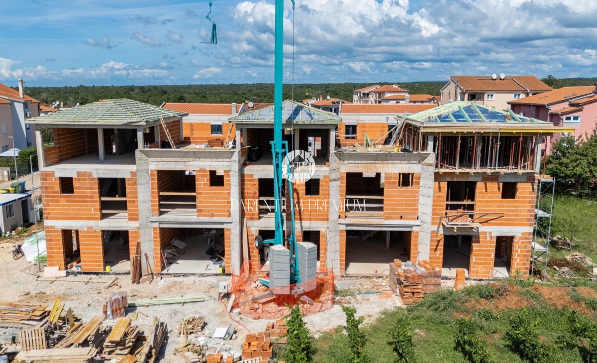 Opportunità - Casa a schiera a 2 km dal centro di Parenzo e dal mare