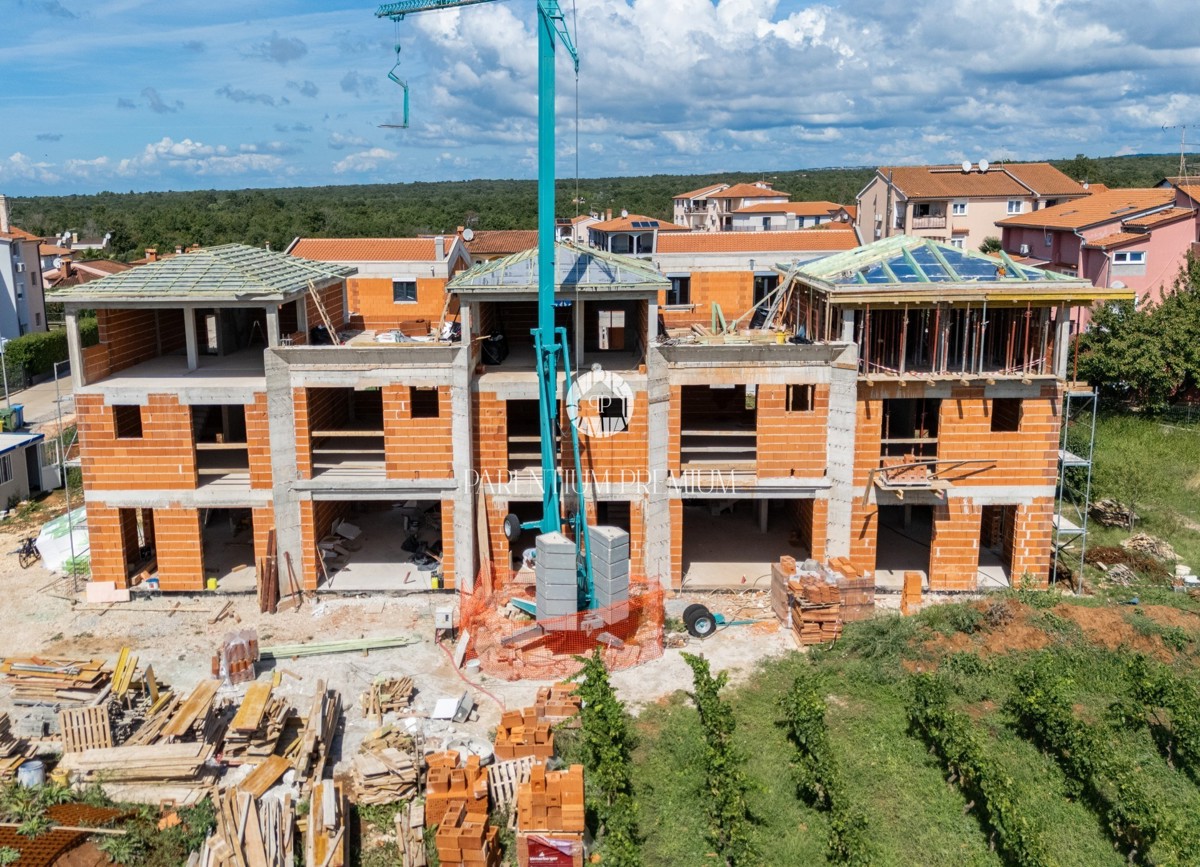 Opportunità - Casa a schiera a 2 km dal centro di Parenzo e dal mare