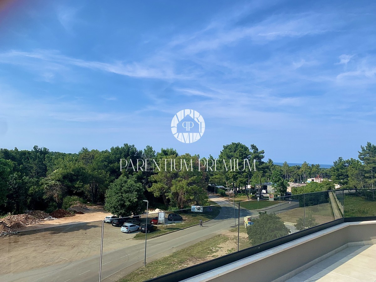 Attico di lusso con vista panoramica a 600m dal mare