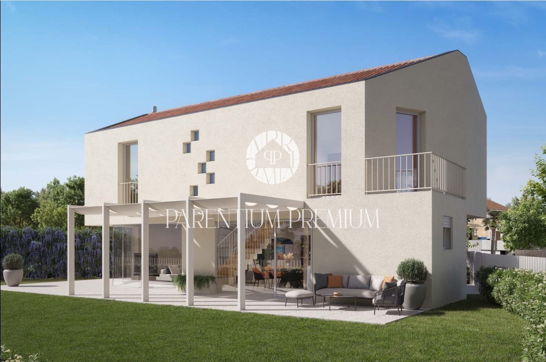 Terreno edificabile con permesso a 50m dal mare