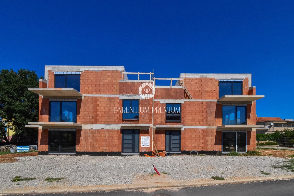 Ampio appartamento al 2° piano – a 500 m dal mare