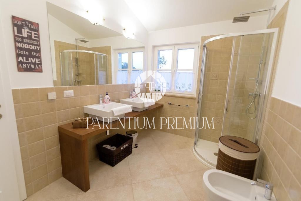 Autentica casa in stile mediterraneo con piscina