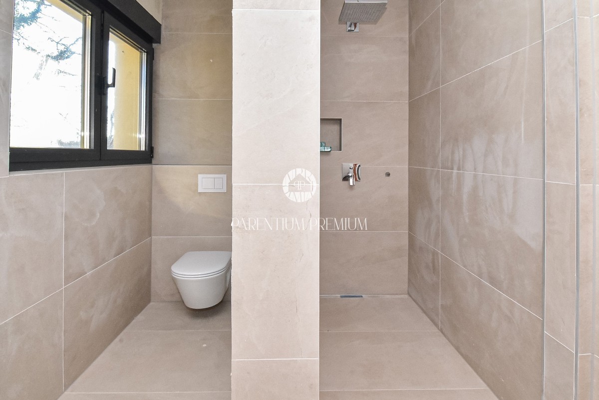 Villa di lusso in posizione tranquilla con vista panoramica sul mare