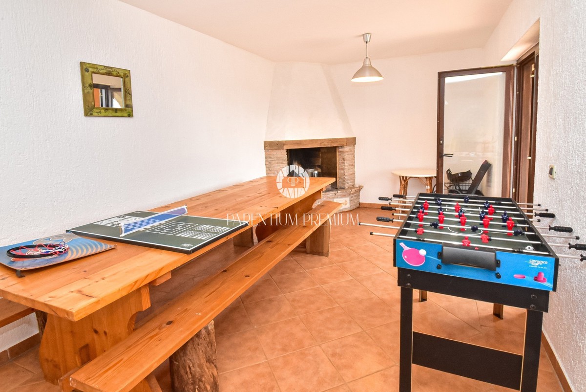 Casa a schiera con splendida vista panoramica sul mare e piscina condominiale