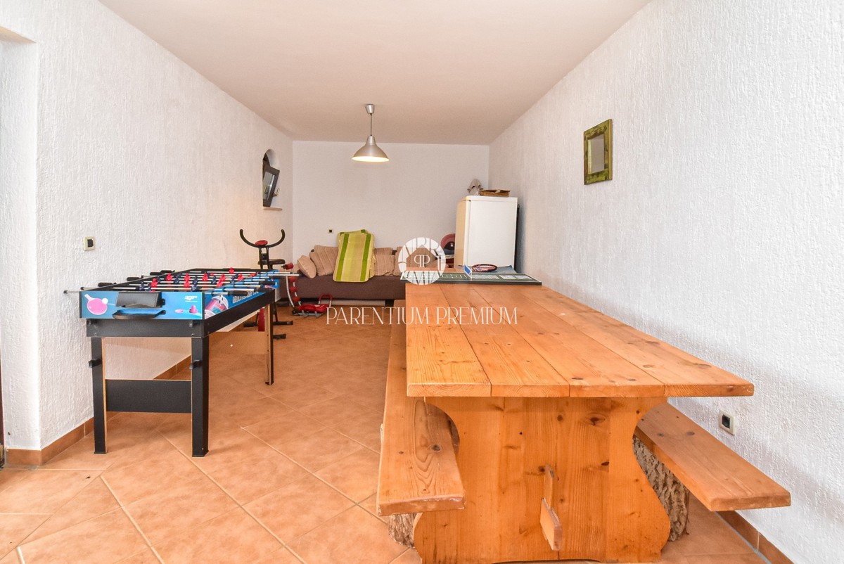 Casa a schiera con splendida vista panoramica sul mare e piscina condominiale