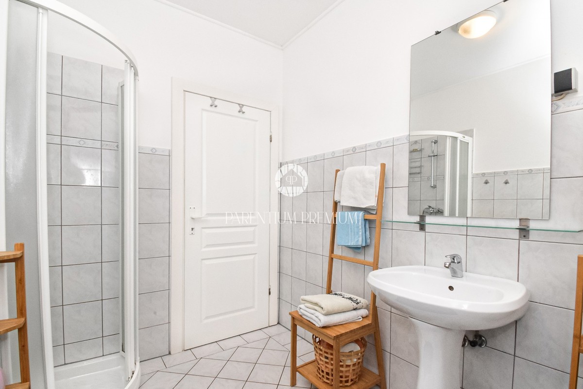 Casa a schiera con splendida vista panoramica sul mare e piscina condominiale