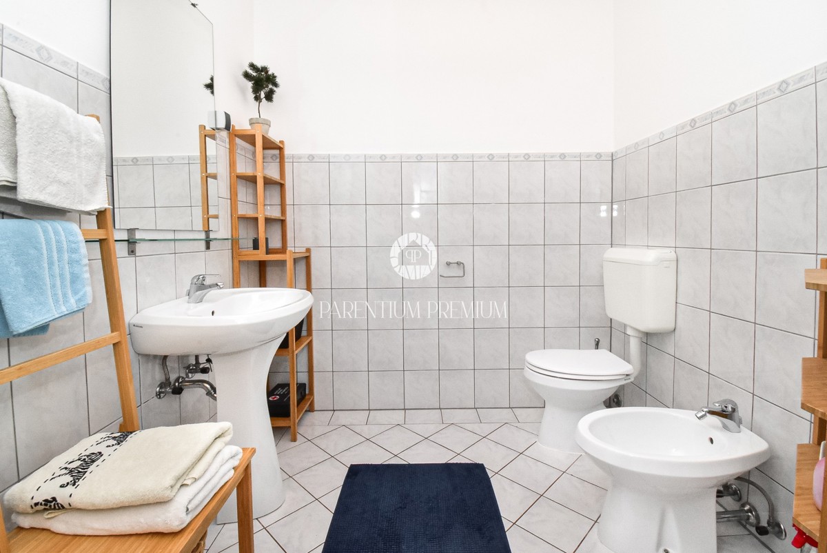 Casa a schiera con splendida vista panoramica sul mare e piscina condominiale