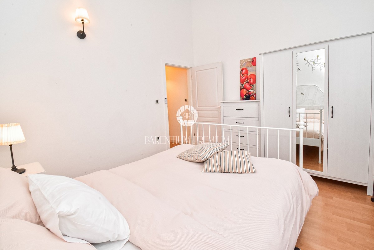 Casa a schiera con splendida vista panoramica sul mare e piscina condominiale